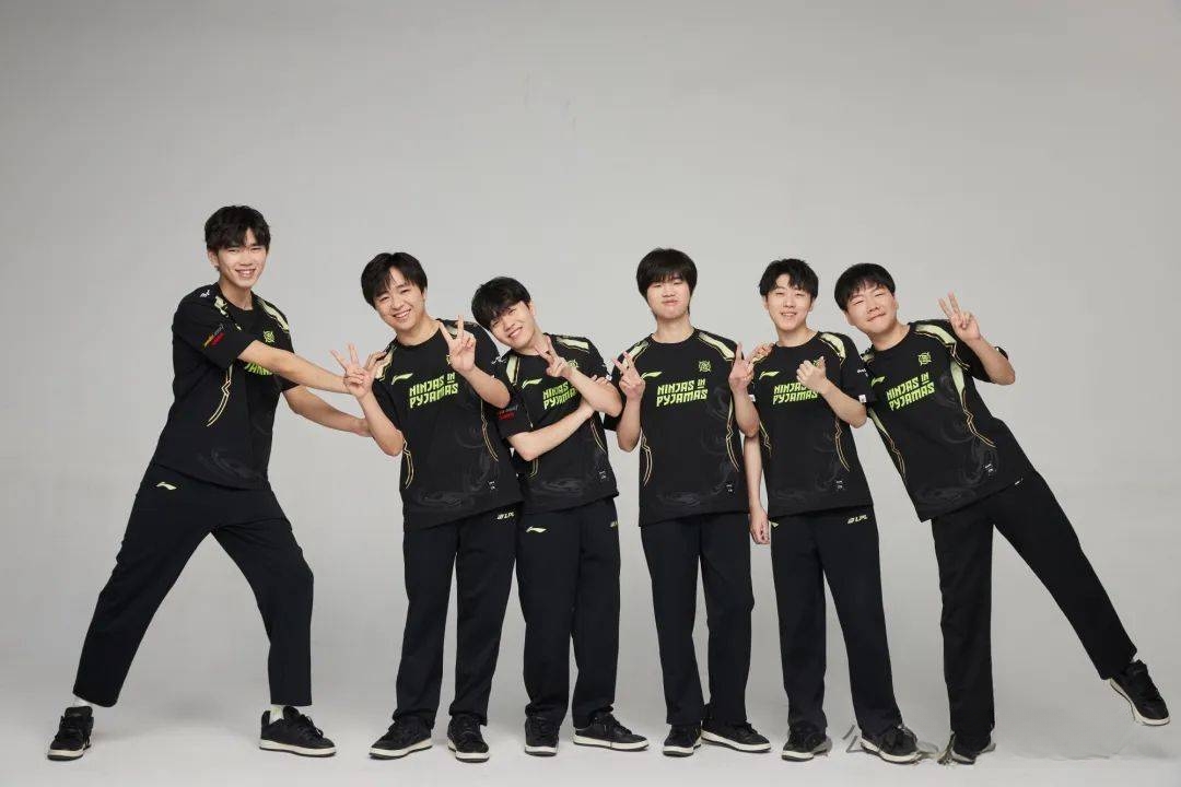 Rookie遭遇五连败，IG教练面临压力！的简单介绍