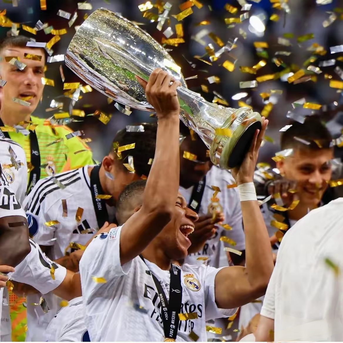 篮网观众热烈欢呼!,姆巴佩迎来三赛季出色发挥气势如虹延续 篮网观众热烈欢呼!,姆巴佩迎来三赛季出色发挥气势如虹延续